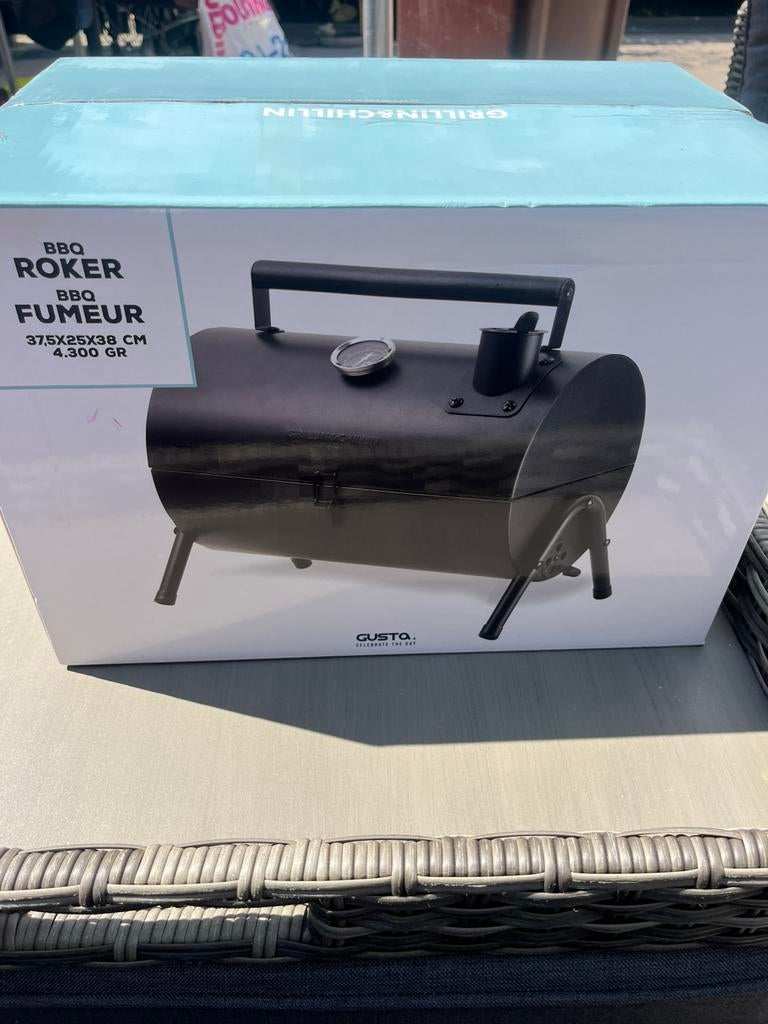 Nieuwe gusta barbecue en roker, Ophalen, Nieuw