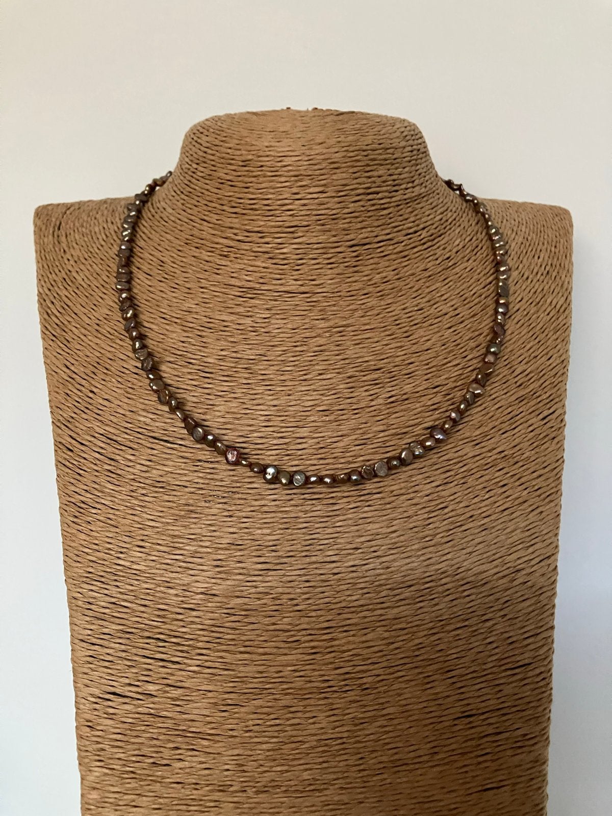 Elegante zoetwaterparelketting - Bruin/Brons, Sieraden, Tassen en Uiterlijk, Ophalen of Verzenden, Nieuw, Bruin, Overige materialen