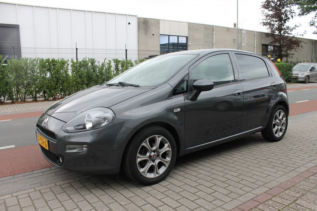 Fiat PUNTO 0.9 Twin aIR lounge, Auto's, Fiat, Voorwielaandrijving, Gebruikt, Met garantie (alle), 49 €/maand