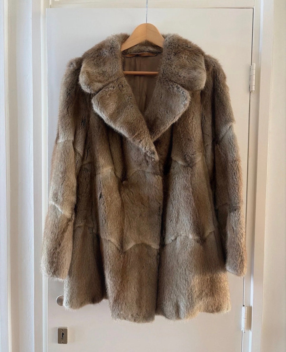 Vintage bontjas, Ophalen of Verzenden, Zo goed als nieuw, Maat 38/40 (M), Beige