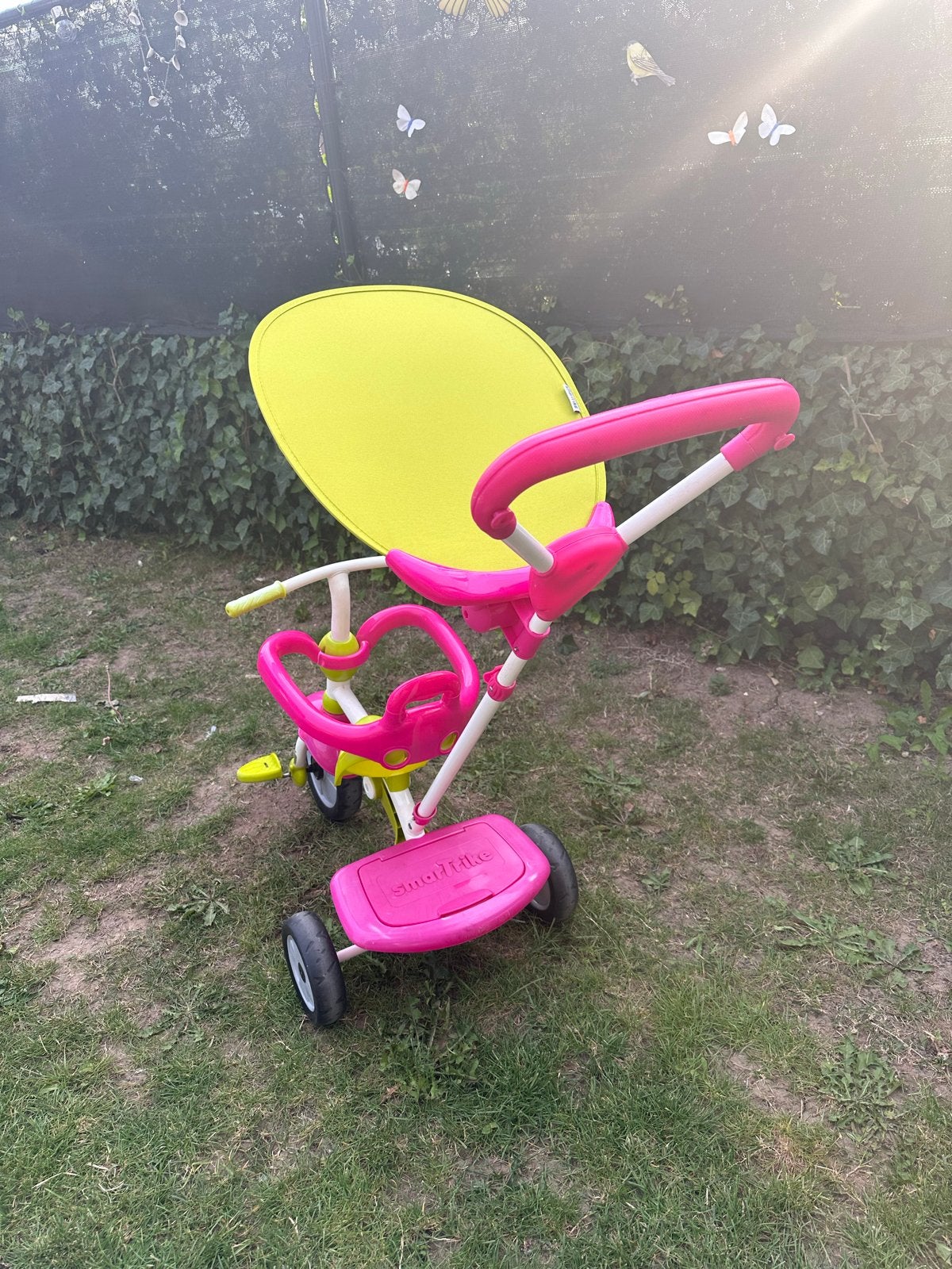 Foto 3 van Smart Trike driewieler roze/geel met duwstang en zonnescherm