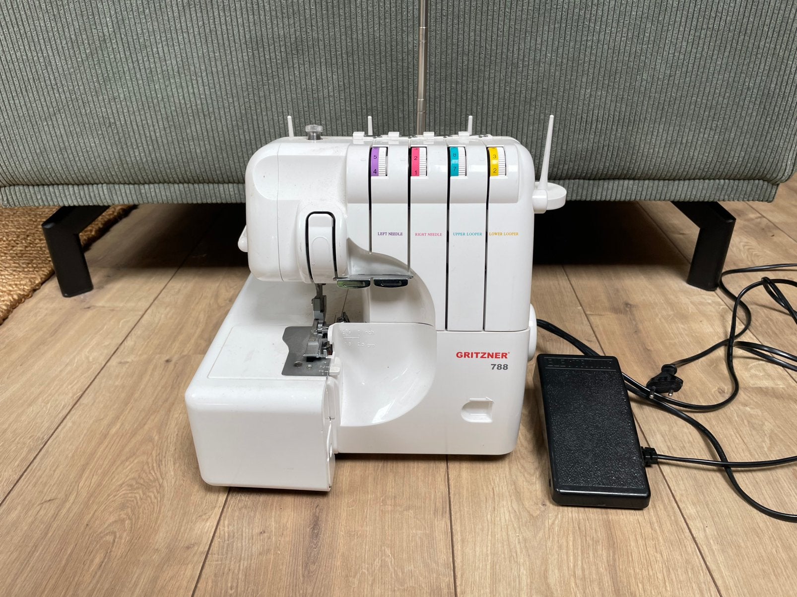 Overlock naaimachine Gritzner 788, Ophalen, Zo goed als nieuw, Naaimachine, Overige merken