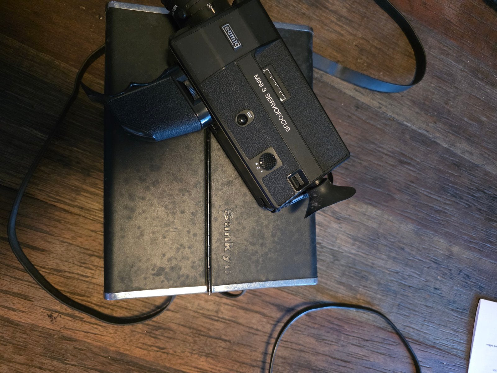 Vintage Eumig mini 3 Servofocus in Sankyo koffertje, Ophalen, 8mm, Camera