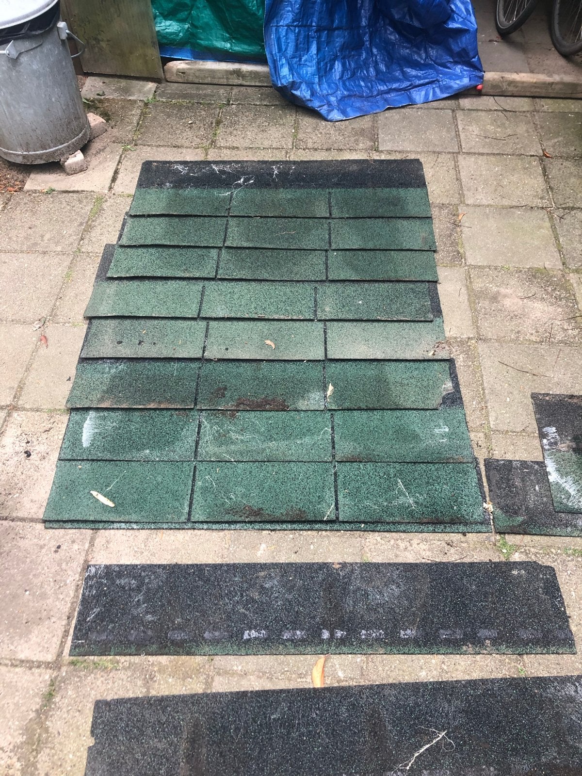 Groene dakshingles ca. 1 m2 - Gebruikt, zeer goede staat, Doe-het-zelf en Verbouw, Dakpannen en Dakbedekking, Ophalen, Overige materialen
