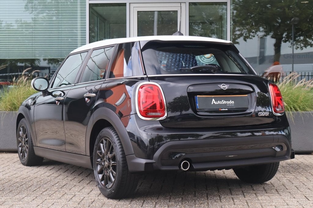 Mini Mini 5-Deurs (f55) 1.5 Cooper Camden 136pk | Automaat |, Auto's, Gebruikt, Zwart, Origineel Nederlands, Bedrijf