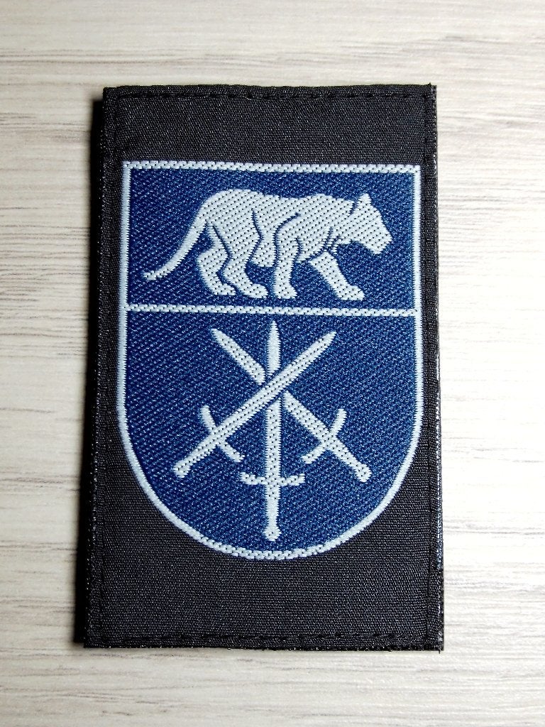 Mouwembleem defensie Veiligheid & Vakmanschap VeVa blauw, Verzamelen, Militaria | Algemeen, Verzenden, Luchtmacht, Nederland, Embleem of Badge