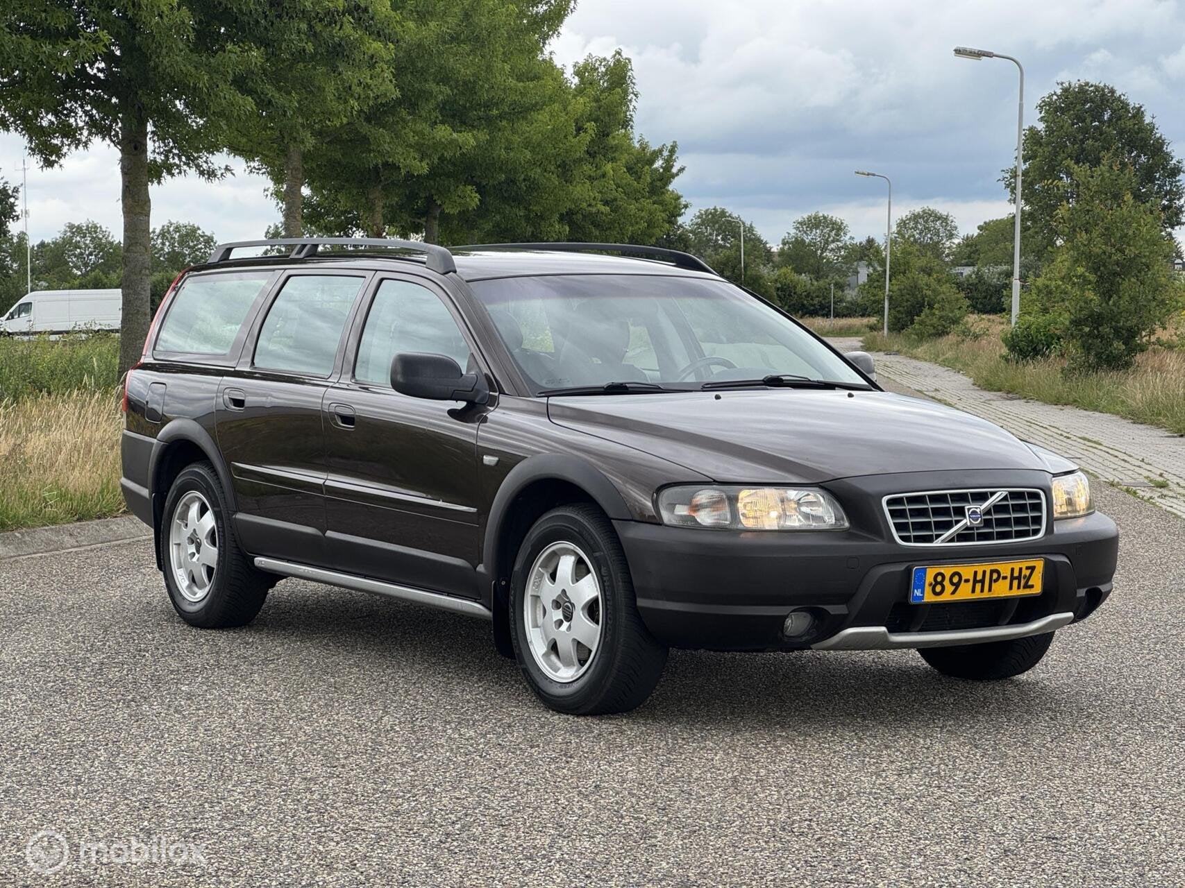 Volvo V70 Cross Country 2.4 T AWD XC70 2001 Bruin, Auto's, Bruin, 2435 cc, Vierwielaandrijving, 102 €/maand