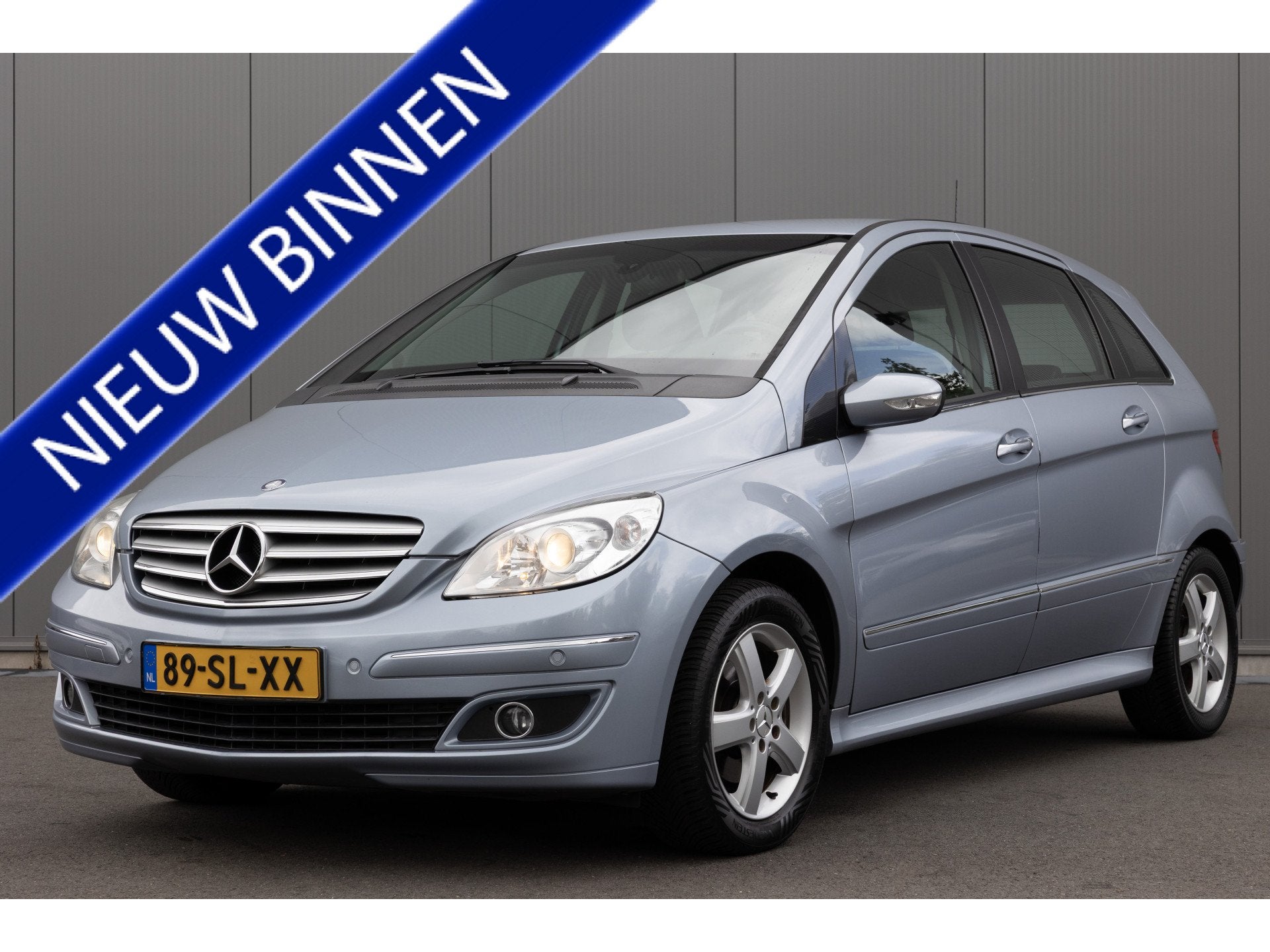 Mercedes-Benz B-Klasse 200 Turbo | LEDER | NAVI | NL-AUTO, Auto's, Mercedes-Benz, Gebruikt, 194 pk, 4 cilinders, 400 kg