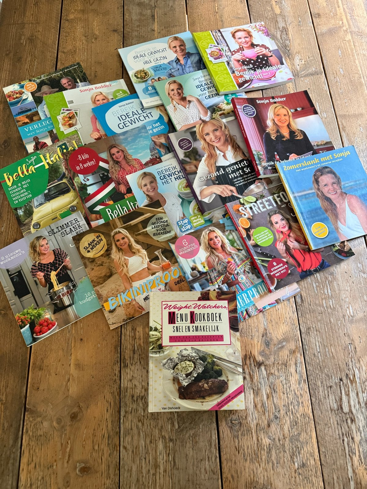 Sonja Bakker & Weight Watchers kookboeken (stapel), Boeken, Ophalen, Gelezen, Gezond koken