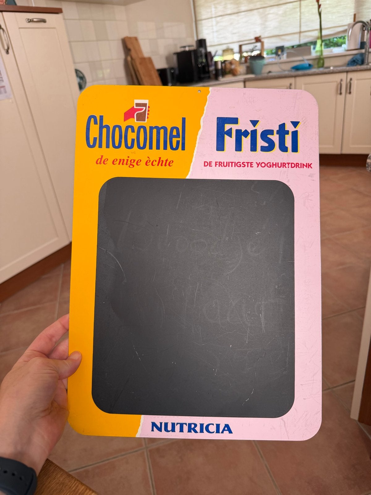 Nutricia Chocomel Fristi reclamebord - A3 formaat, Verzamelen, Ophalen of Verzenden, Gebruikt, Reclamebord