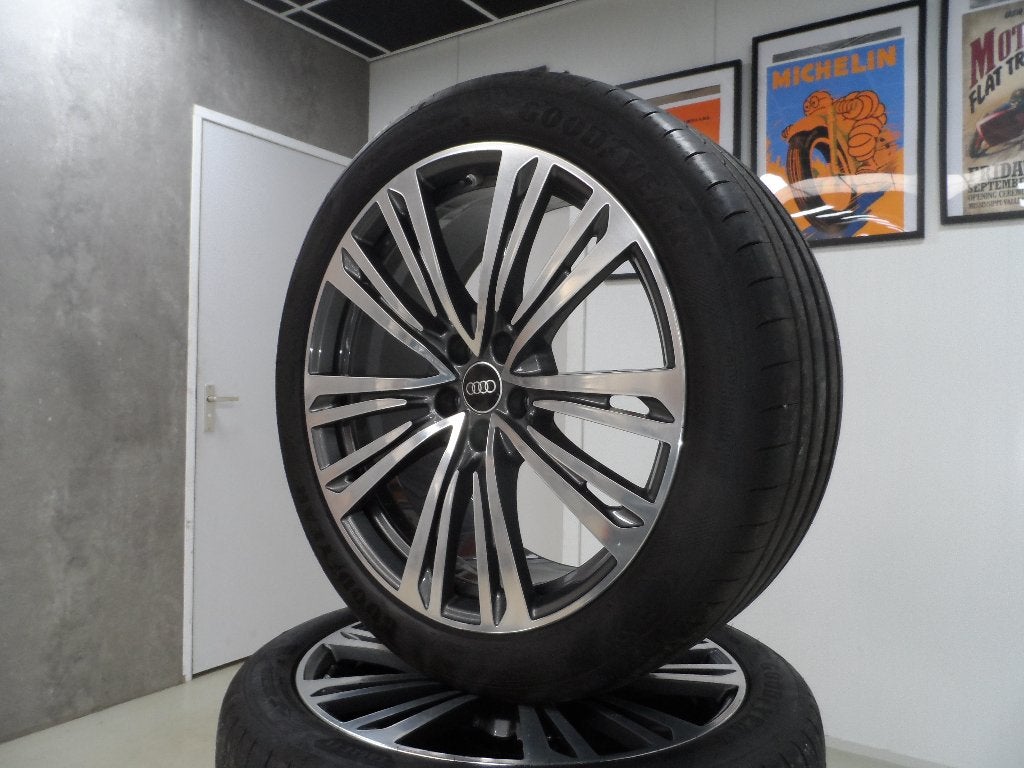 20 inch Audi S8 origineel zomervelgen set in nieuw staat, Audi, Gebruikt, Duitsland, 265 mm