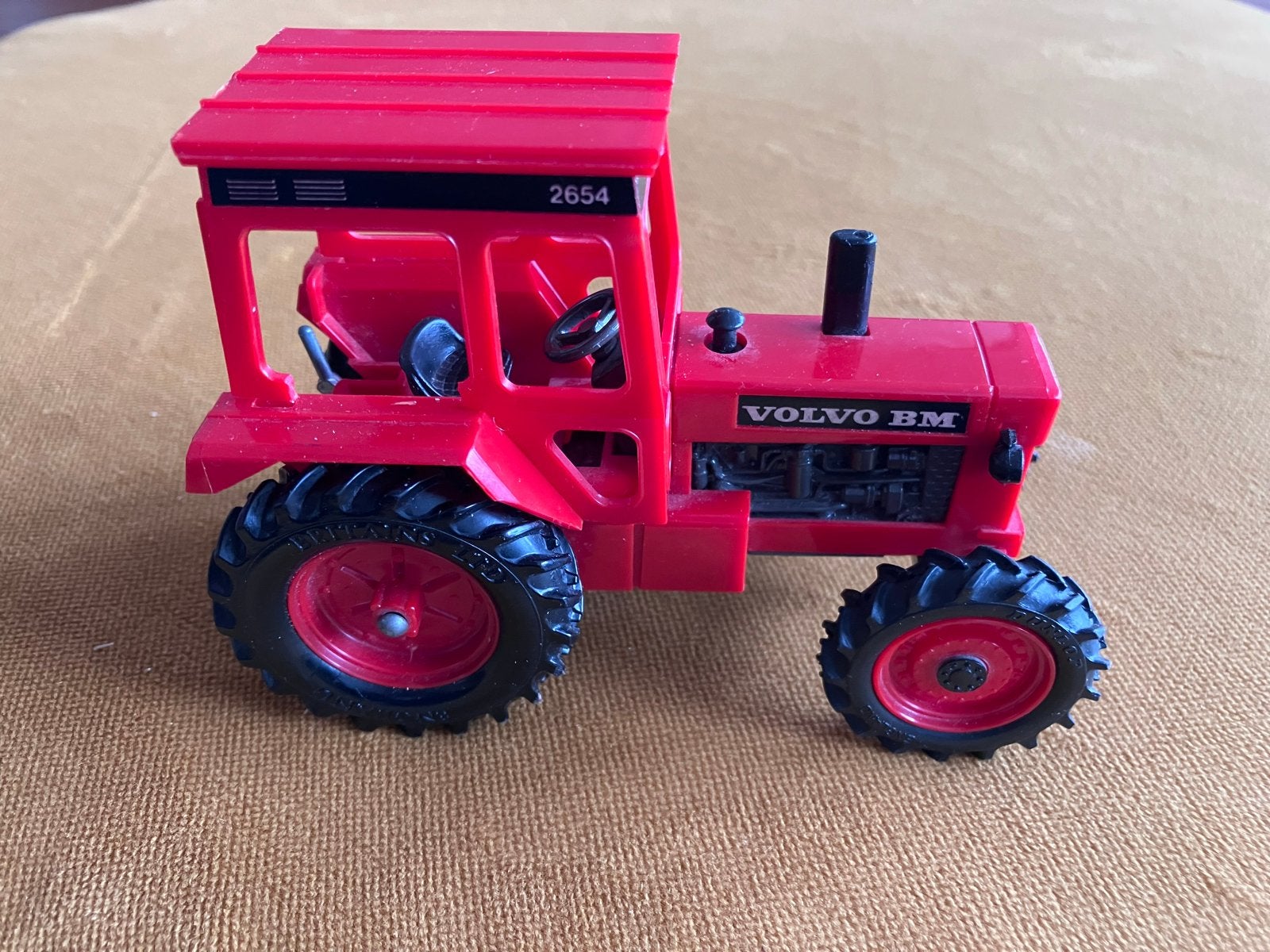 Britains Volvo BM 2654 tractor, Overige merken, Gebruikt, Ophalen of Verzenden, Groter dan 1:32
