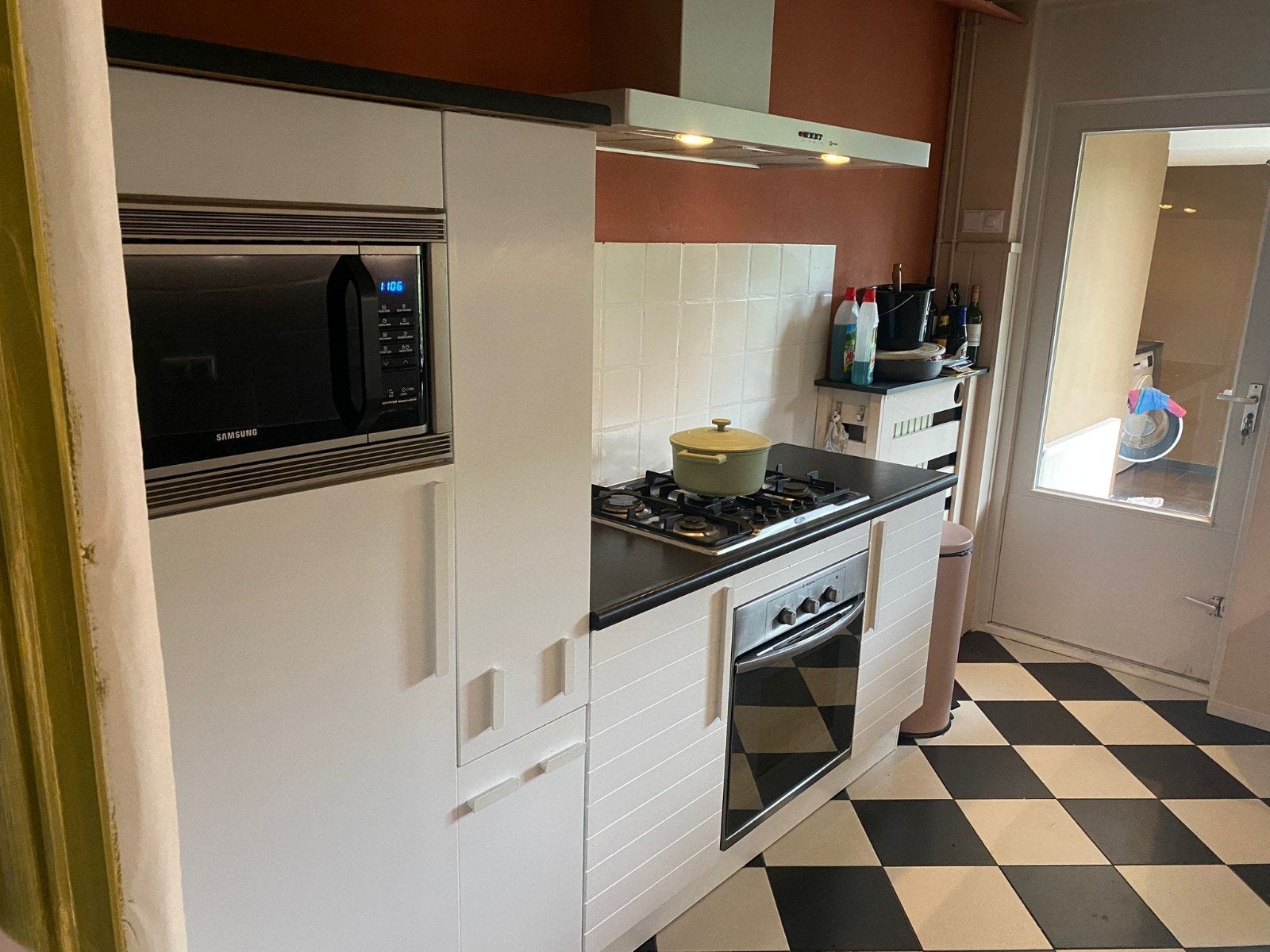 Nette witte parallel keuken inclusief apparatuur! TEAB, Huis en Inrichting, Keuken | Complete keukens, Ophalen, Gebruikt, Wit
