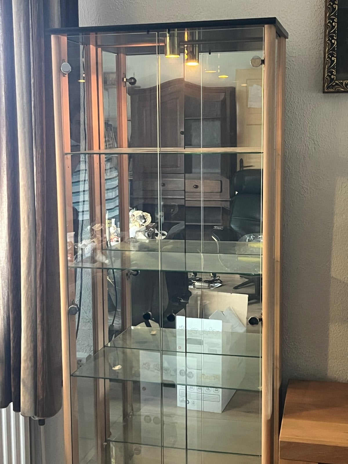 Glazen vitrinekast met verlichting, Ophalen, Gebruikt, 50 tot 100 cm, Glas