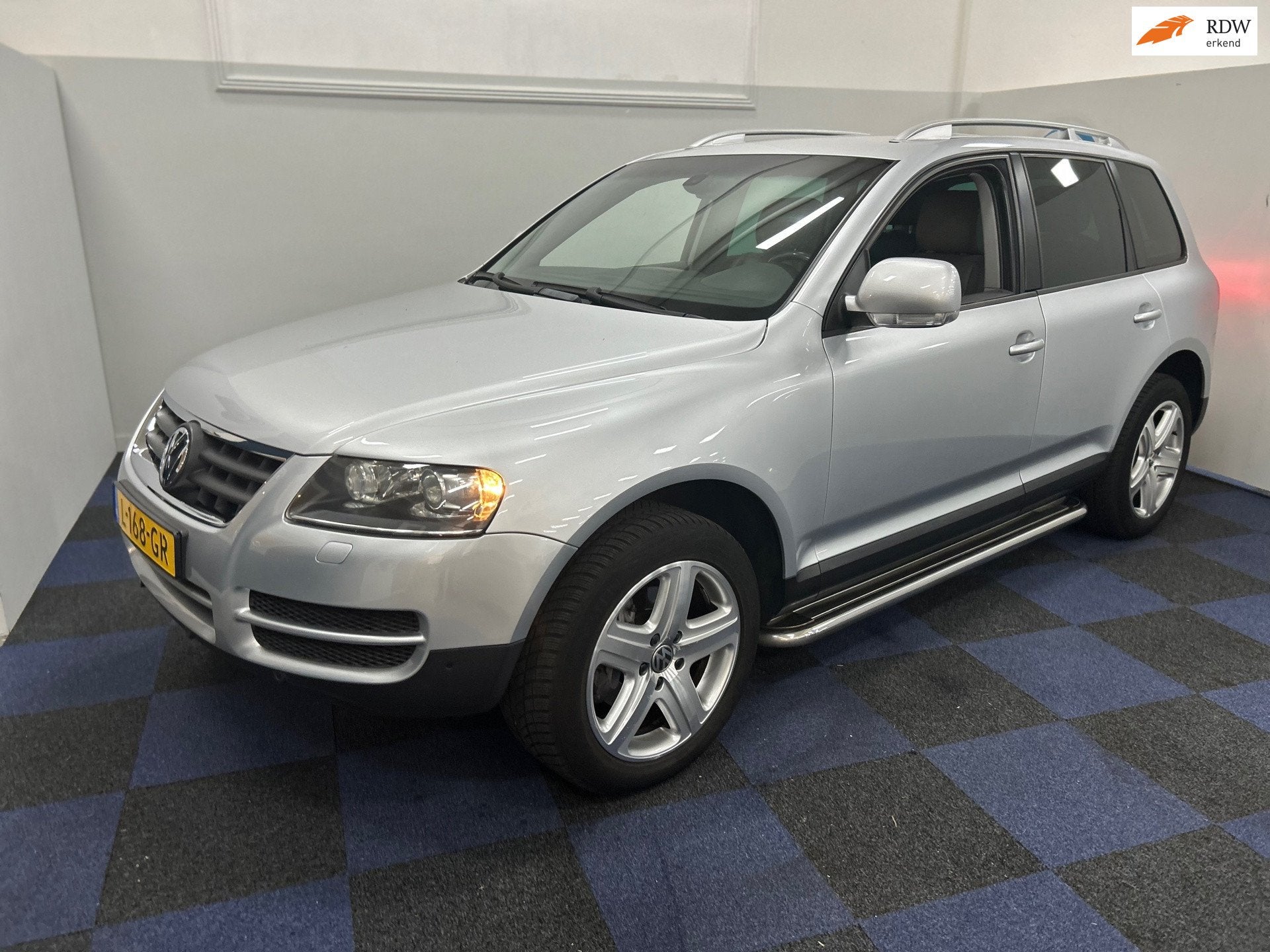 Volkswagen Touareg 3.0 V6 TDI Highline / SUPER NETJES / RIJD, Auto's, Gebruikt, Automatische klimaatregeling, Leder, Bedrijf