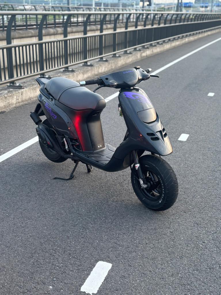 Piaggio typhoon 70cc ook teruil!!, Fietsen en Brommers, Scooters | Piaggio, Ophalen, Tweetakt, Overige modellen, Zo goed als nieuw