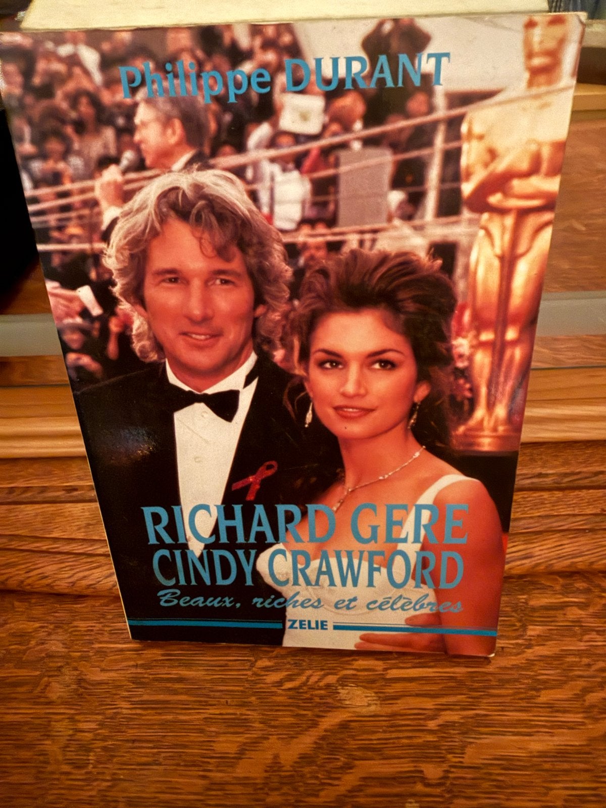 Richard Gere Cindy Crawford - Boek over Hollywoodkoppel, Ophalen of Verzenden, Zo goed als nieuw, Personen