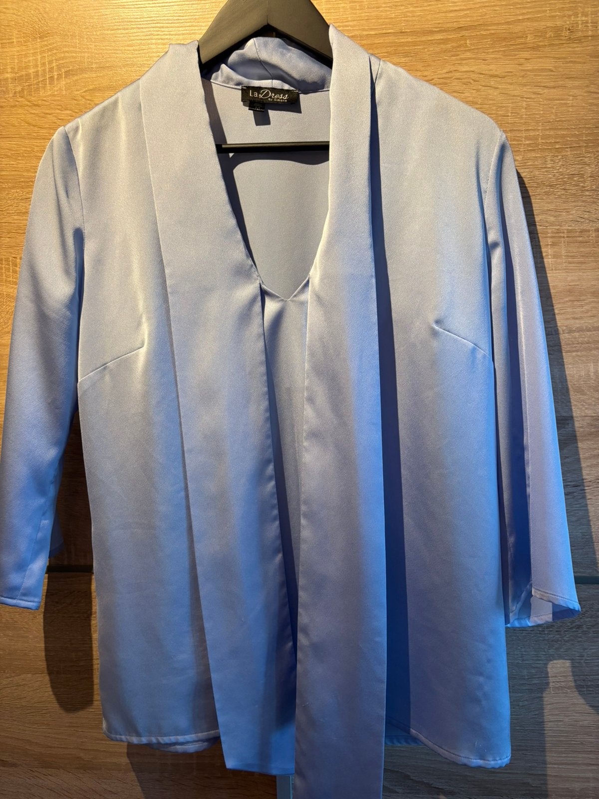 Mooie blouse La Dress, licht blauw maat M, Kleding | Dames, Ophalen of Verzenden, Gedragen, Maat 38/40 (M), Blauw