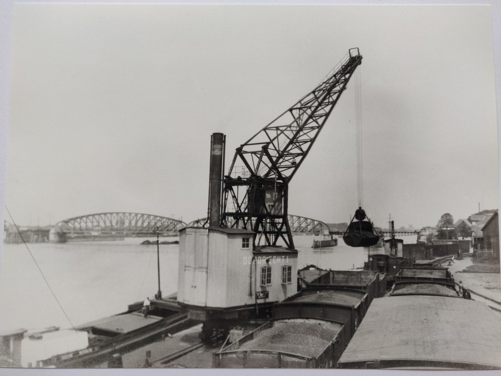 B506 Dordt Handelskade Kraan 23x17, Verzamelen, Foto's en Prenten, Gebruikt, Overige onderwerpen, Voor 1940, Ophalen of Verzenden