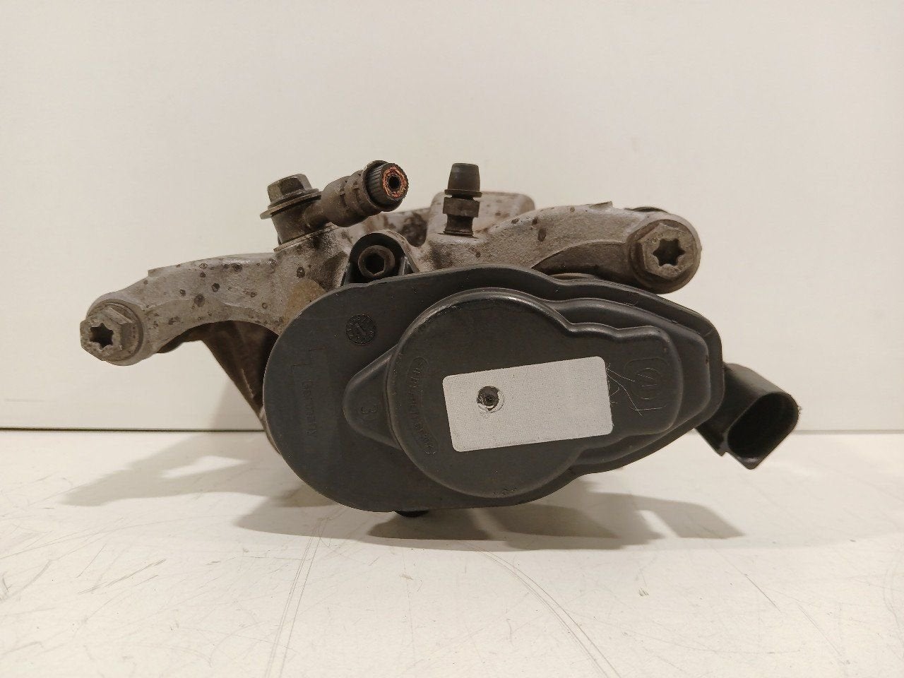 Remklauw links achter Renault Austral, Onderdelen@venauto.nl, Van der Ven Autorecycling B.V., Gebruikt, Ettenseweg 76, 4706 PB Roosendaal, The Netherlands