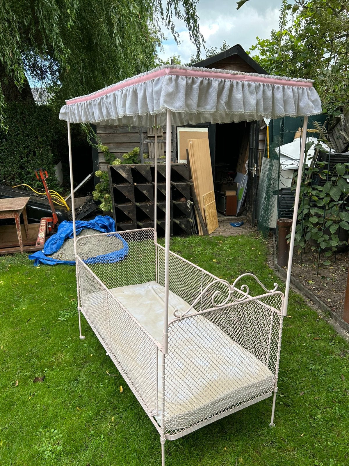Hemelbed Frans, Ophalen