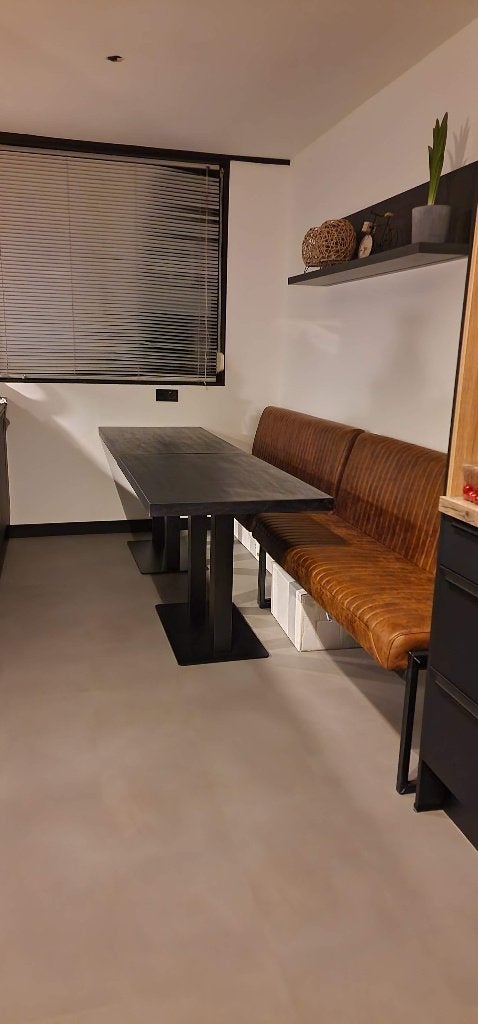 2 eetbanken (155 breed) met 2 eettafels (120x70) (in 1 koop), Huis en Inrichting, Complete eetkamers, Ophalen, Gebruikt, 4 tot 6 stoelen
