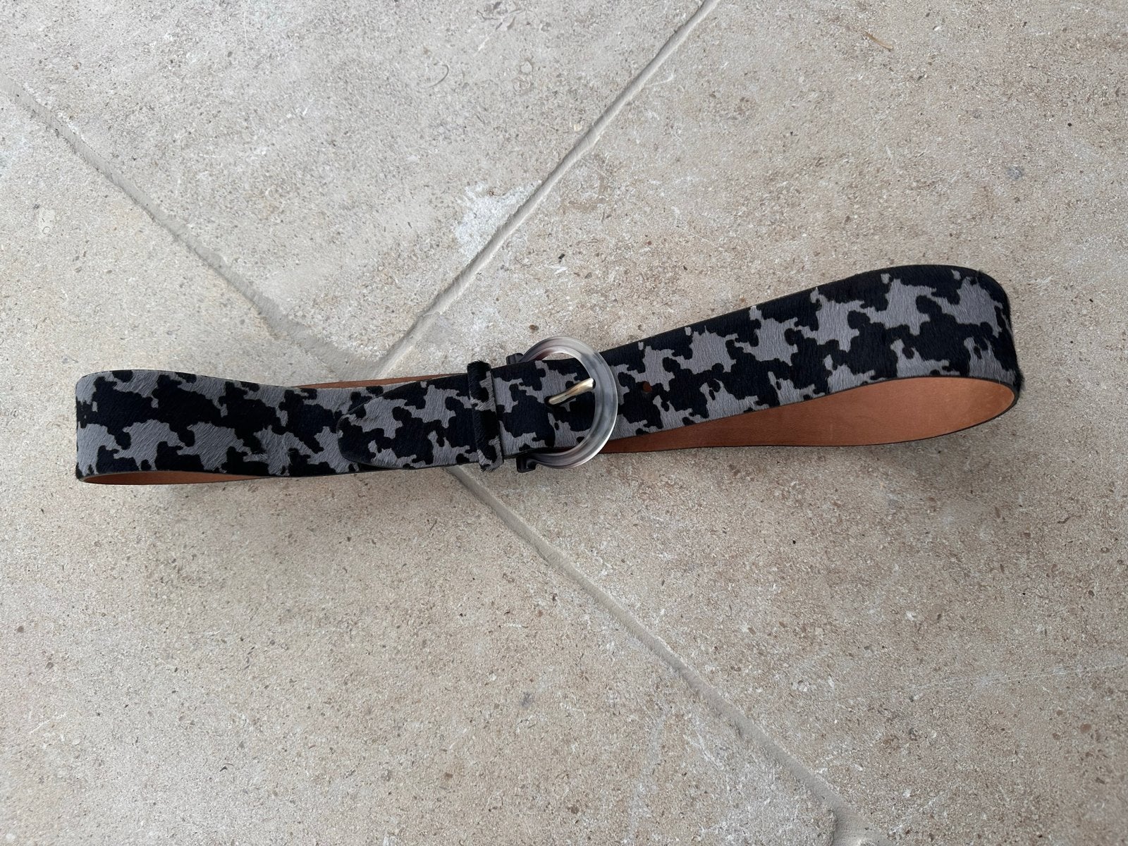 Salvatore Ferragamo Pony Hair Riem Grijs/Zwart, 3 tot 5 cm, Nieuw, Ophalen of Verzenden, Overige kleuren