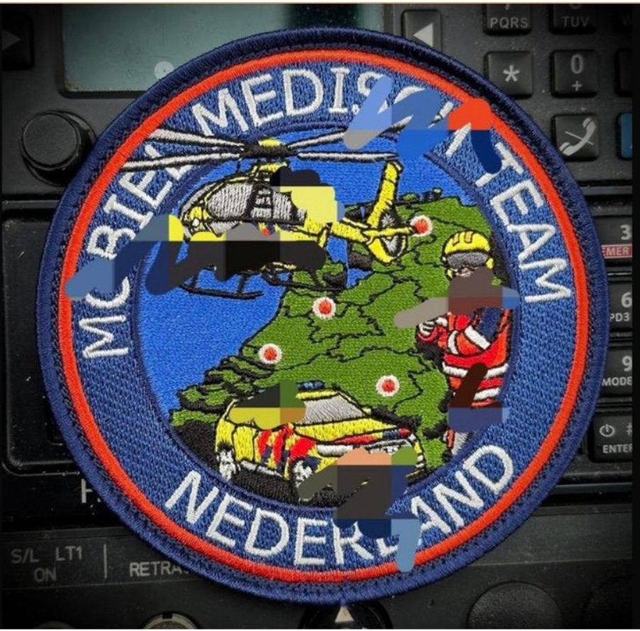 Mobiel Medisch Team embleem, Verzamelen, Ophalen of Verzenden, Overige soorten, Nederland, Embleem of Badge