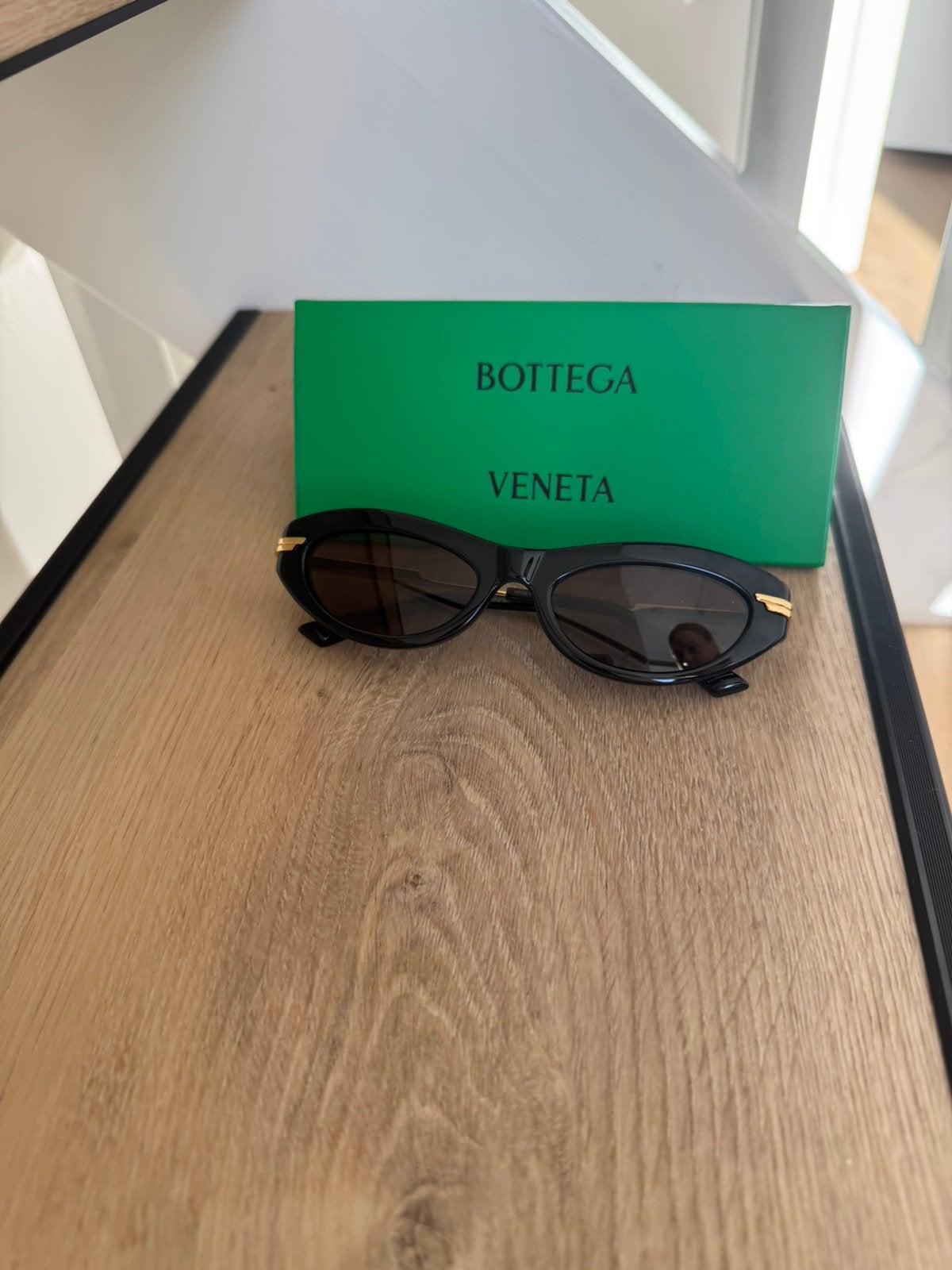 Zonnebril bottega veneta nieuw, Sieraden, Tassen en Uiterlijk, Overige merken, Zonnebril, Zwart, Nieuw