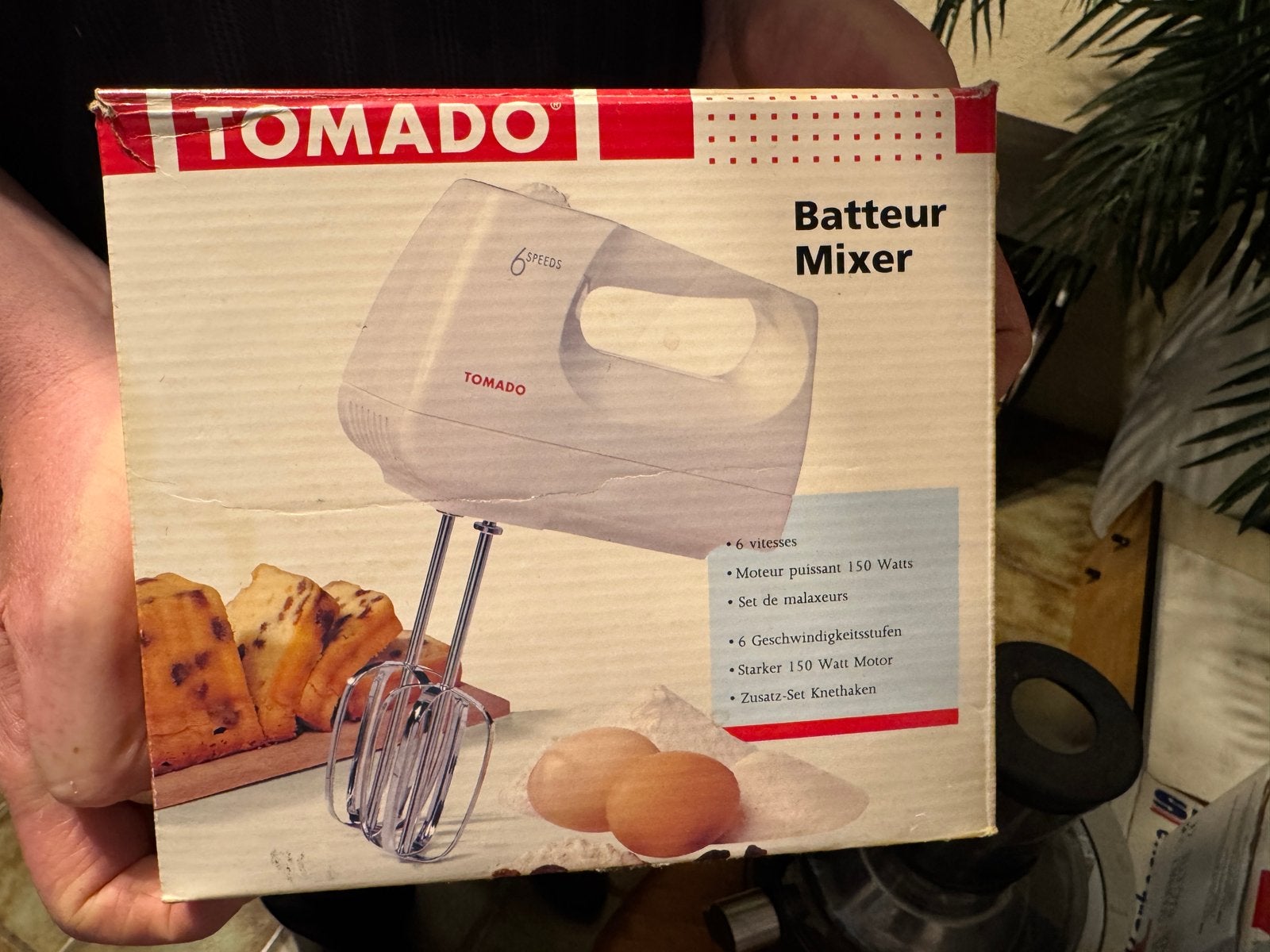 Tomado Handmixer - 6 snelheden, 150W, Ophalen of Verzenden, Gebruikt, 3 snelheden of meer
