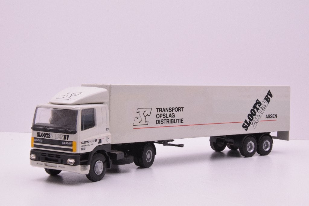DAF 95  ''  Sloots en zonen  Assen ''  Lion Car, Ophalen of Verzenden, Zo goed als nieuw, Bus of Vrachtwagen, Lion Toys
