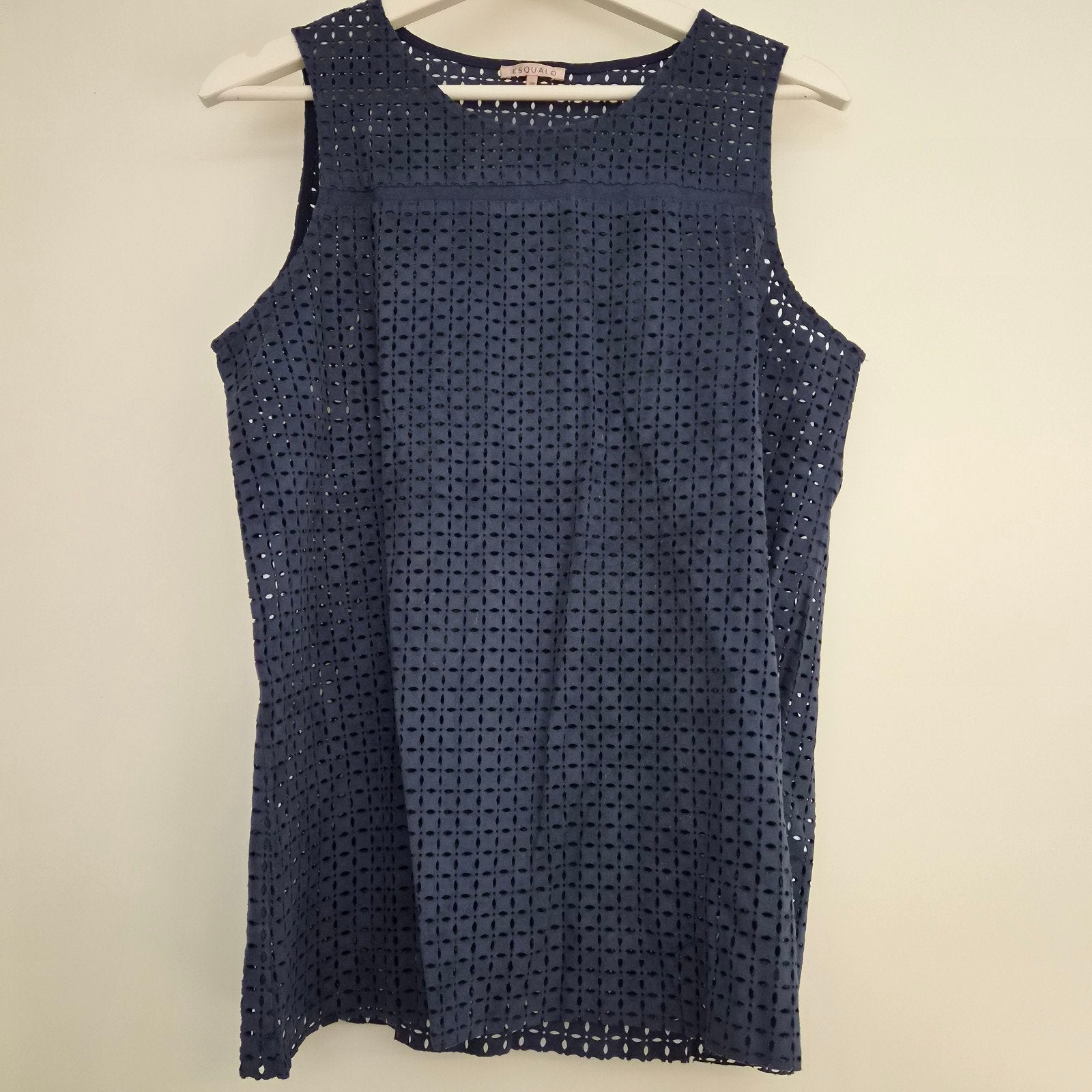 Esqualo mouwloze blauwe top met uitgesneden patroon maat 38, Kleding | Dames, Maat 38/40 (M), Blauw, Esqualo, Ophalen of Verzenden