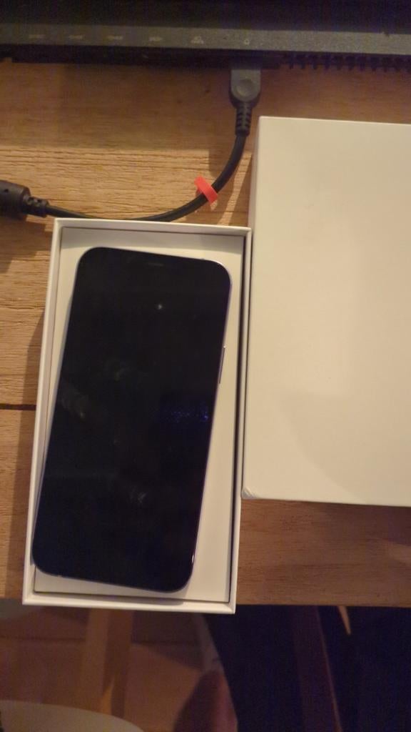 iPhone 12 128GB exclusief lader, Telecommunicatie, Mobiele telefoons | Apple iPhone, 128 GB, Paars, Ophalen of Verzenden, Zo goed als nieuw