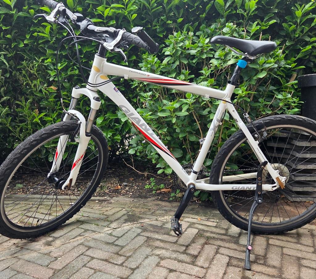 Giant Terrago 3 Mountainbike - Wit/Rood, Fietsen en Brommers, Fietsen | Mountainbikes en ATB, Gebruikt, Hardtail, 53 tot 57 cm