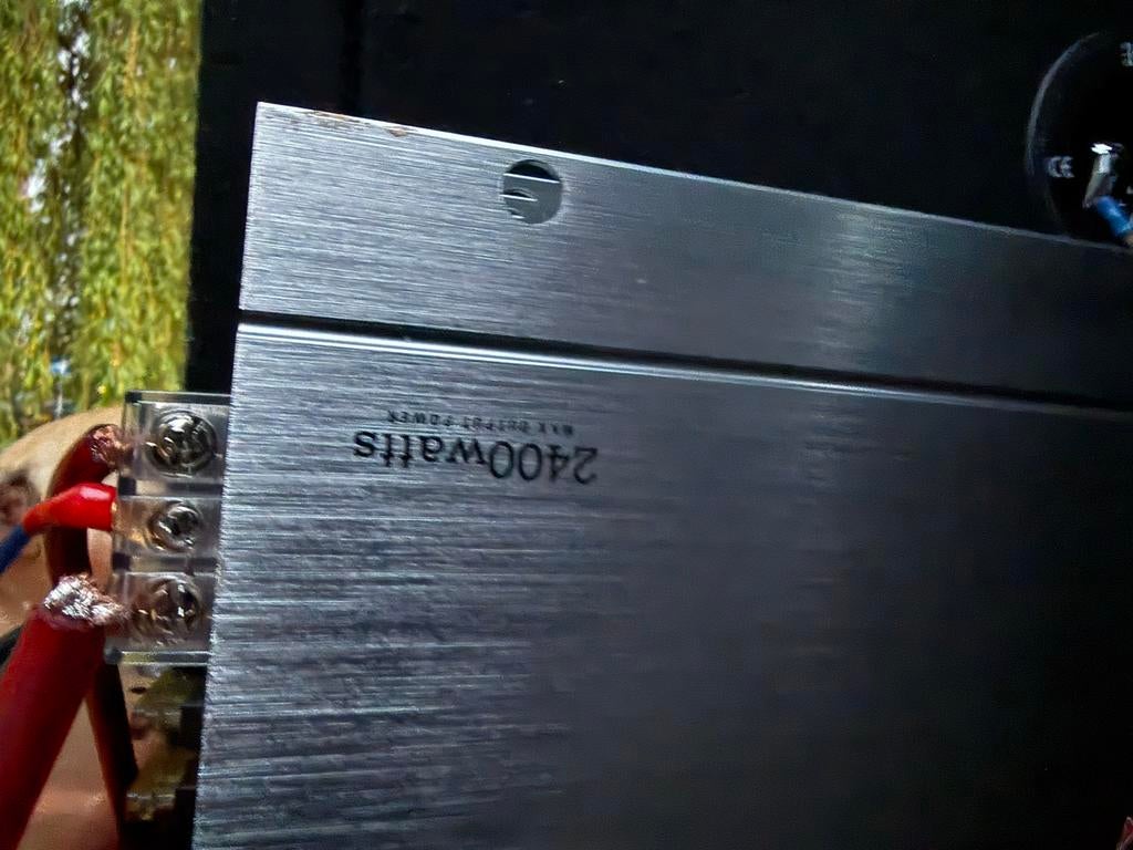 JBL Club 1000P Subwoofer met Caliber 2400W Versterker, Ophalen of Verzenden, Zo goed als nieuw