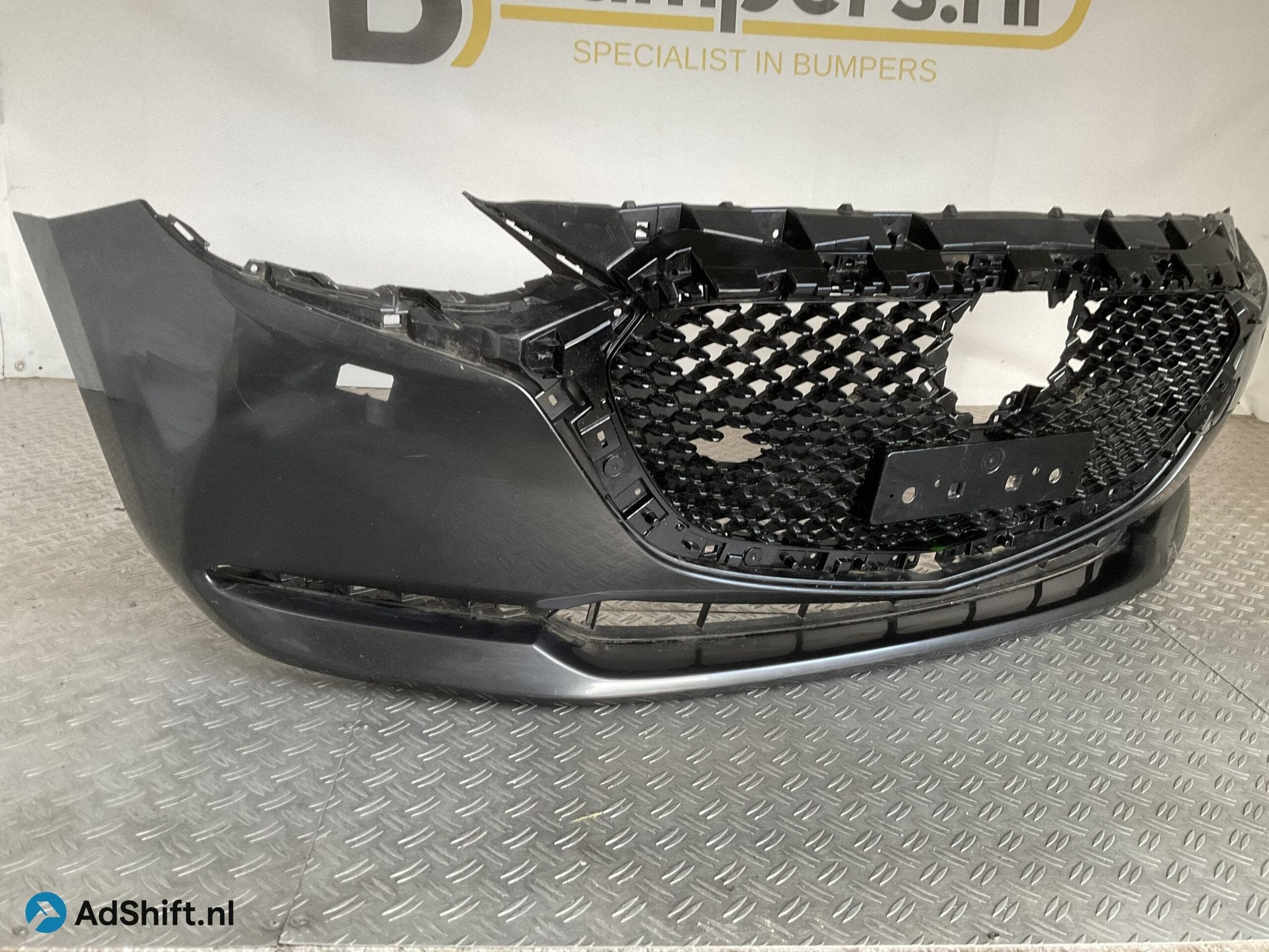 Bumper Mazda 3 19-22 kls dhm3-50719 Voorbumper B3-16660z, Bumper