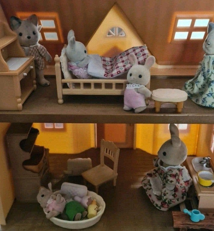 Sylvanian Families Muizenhuis met meubels en figuren, Kinderen en Baby's, Speelgoed | Poppenhuizen, Ophalen, Gebruikt, Poppenhuis