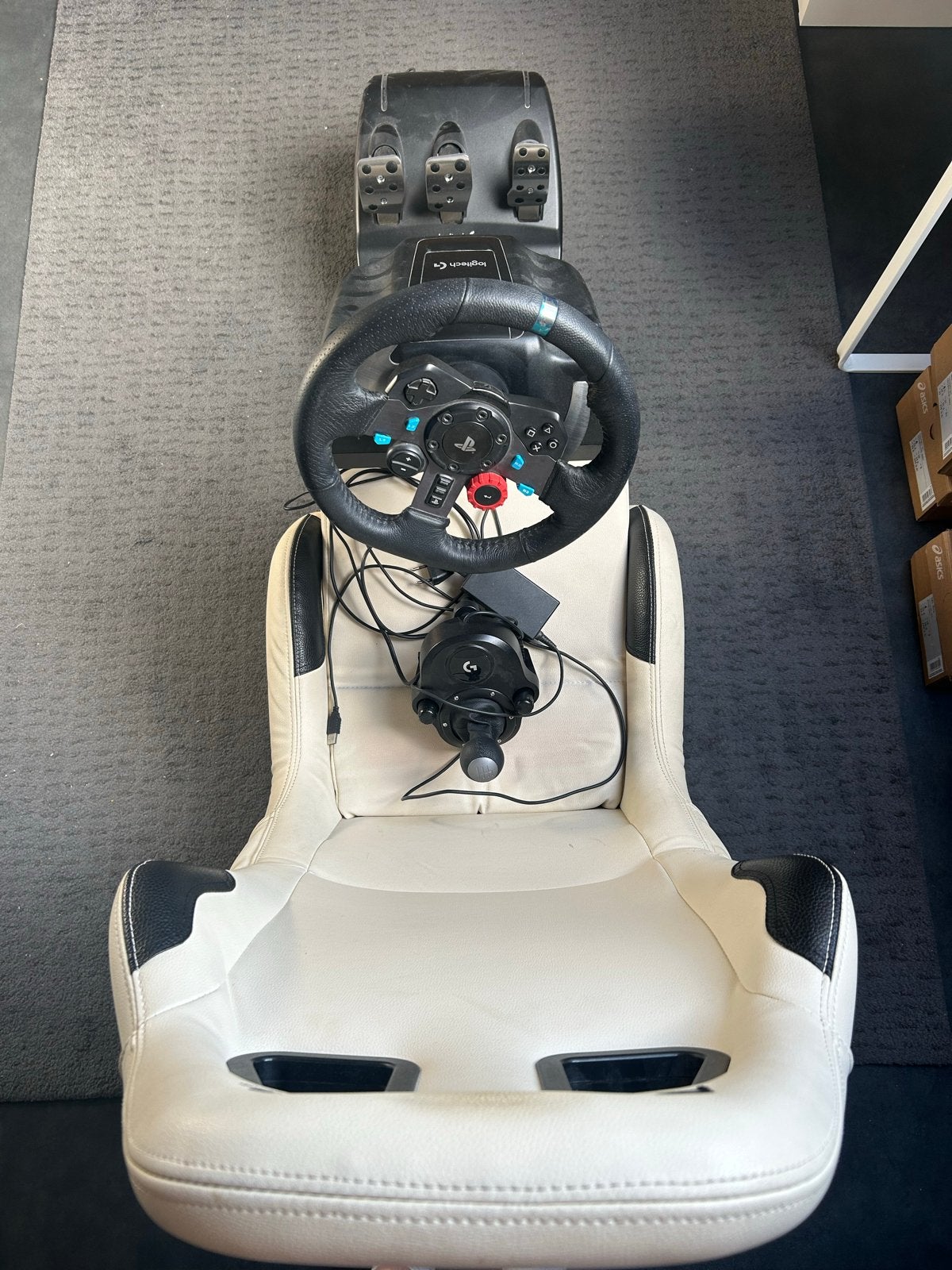 Logitech G29 racestuur met pedalen, shifter en Playseat, Ophalen, Racestuur, Gebruikt, Force feedback