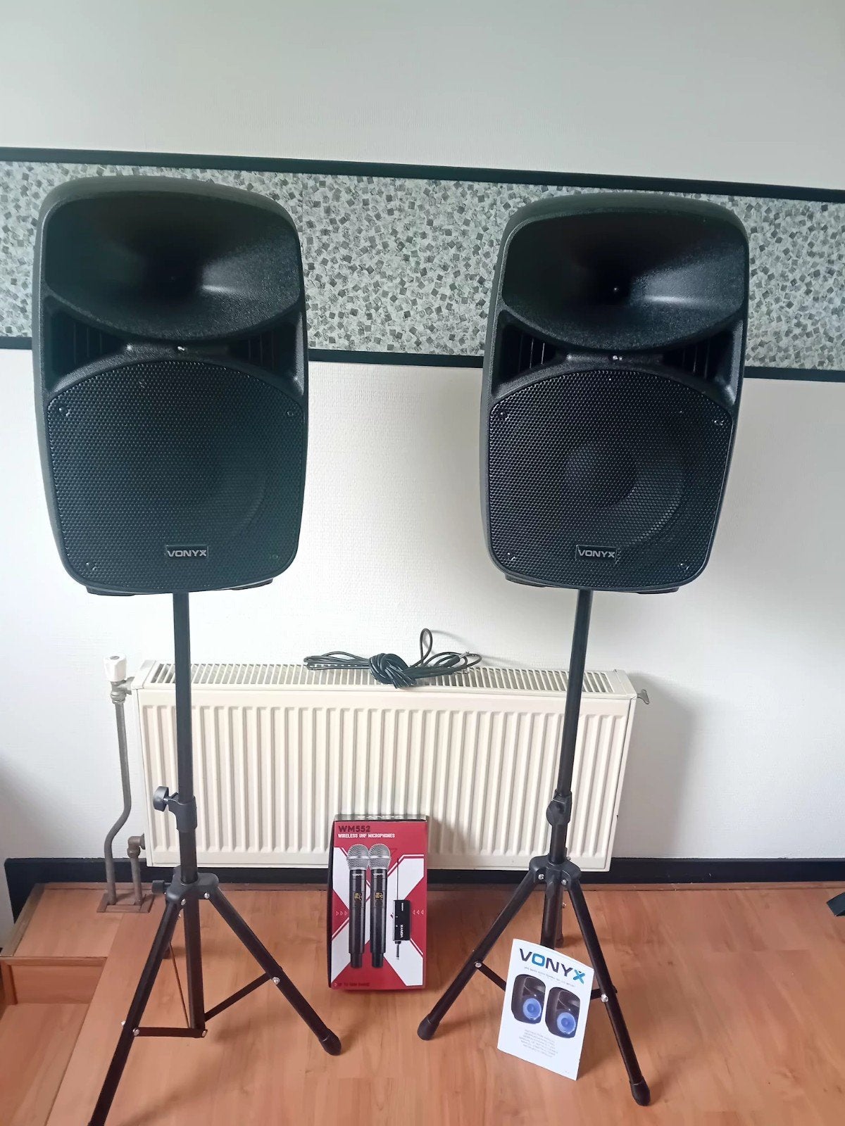 Vonyx VPS102A Actieve Speakerset met Microfoons en Stands, Bluetooth, Party speaker, Ophalen of Verzenden, Zo goed als nieuw