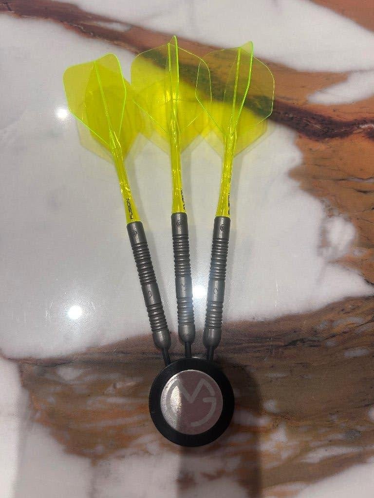 Winmau Michael van Gerwen (MvG) Exact (90% Tungsten) 23 gram, Ophalen of Verzenden, Zo goed als nieuw, Pijlen