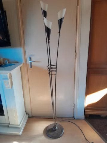 Mooi moderne vloerlamp / staande lamp zgan, Ophalen, E14 (klein), Zo goed als nieuw, Glas