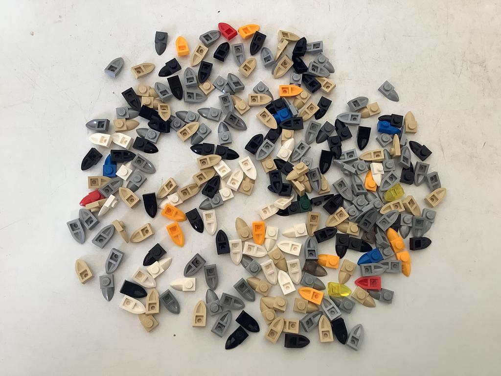 Lego plaat aangepast 1x1 met tand horizontaal, Ophalen of Verzenden, Gebruikt, Losse stenen, Lego