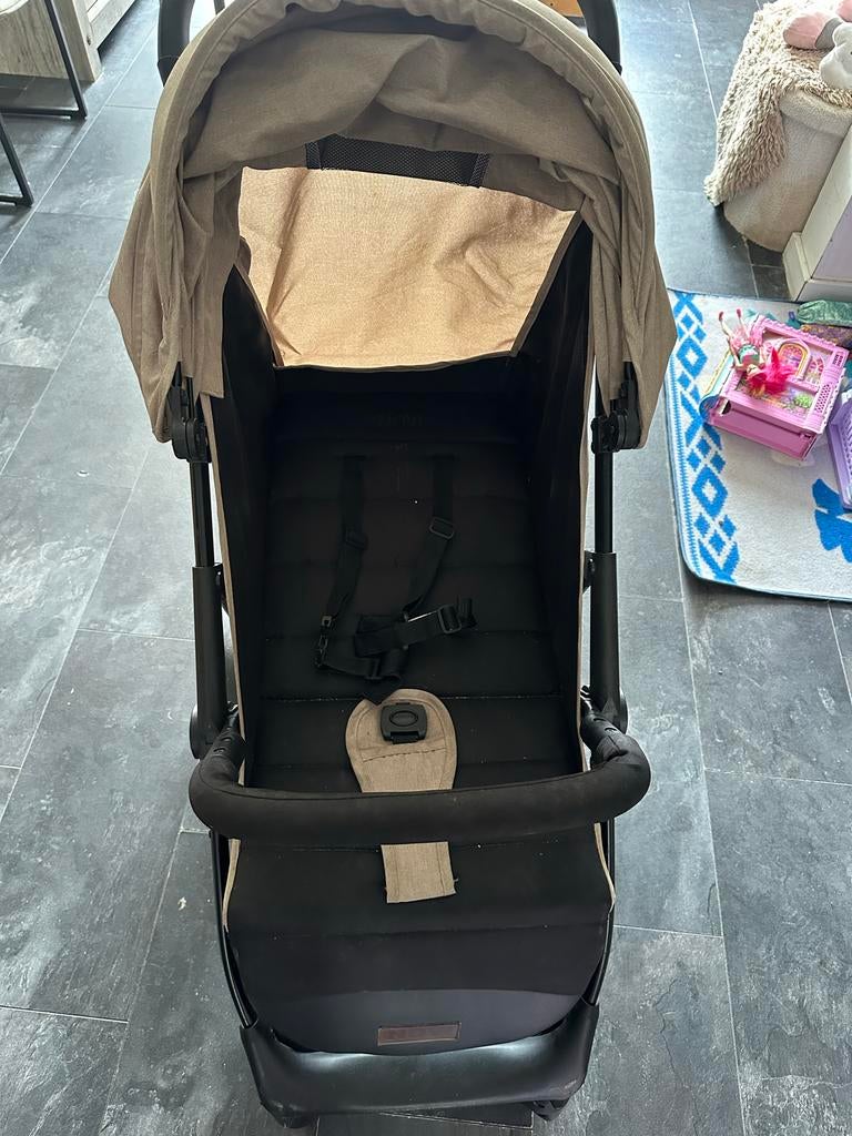 Buggy Novi - Compacte en comfortabele kinderwagen, Ophalen, Gebruikt, Overige merken, Verstelbare rugleuning