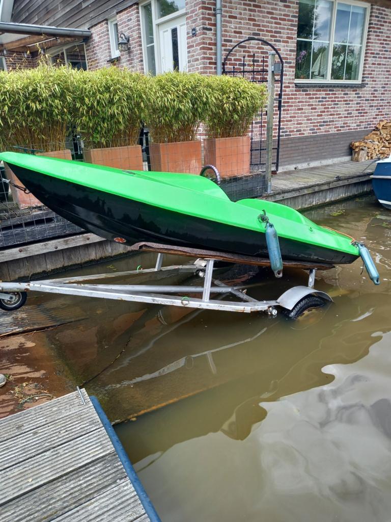 Speedbootje incl. trailer, Watersport en Boten, Kano's, Ophalen, Zo goed als nieuw, Overige typen