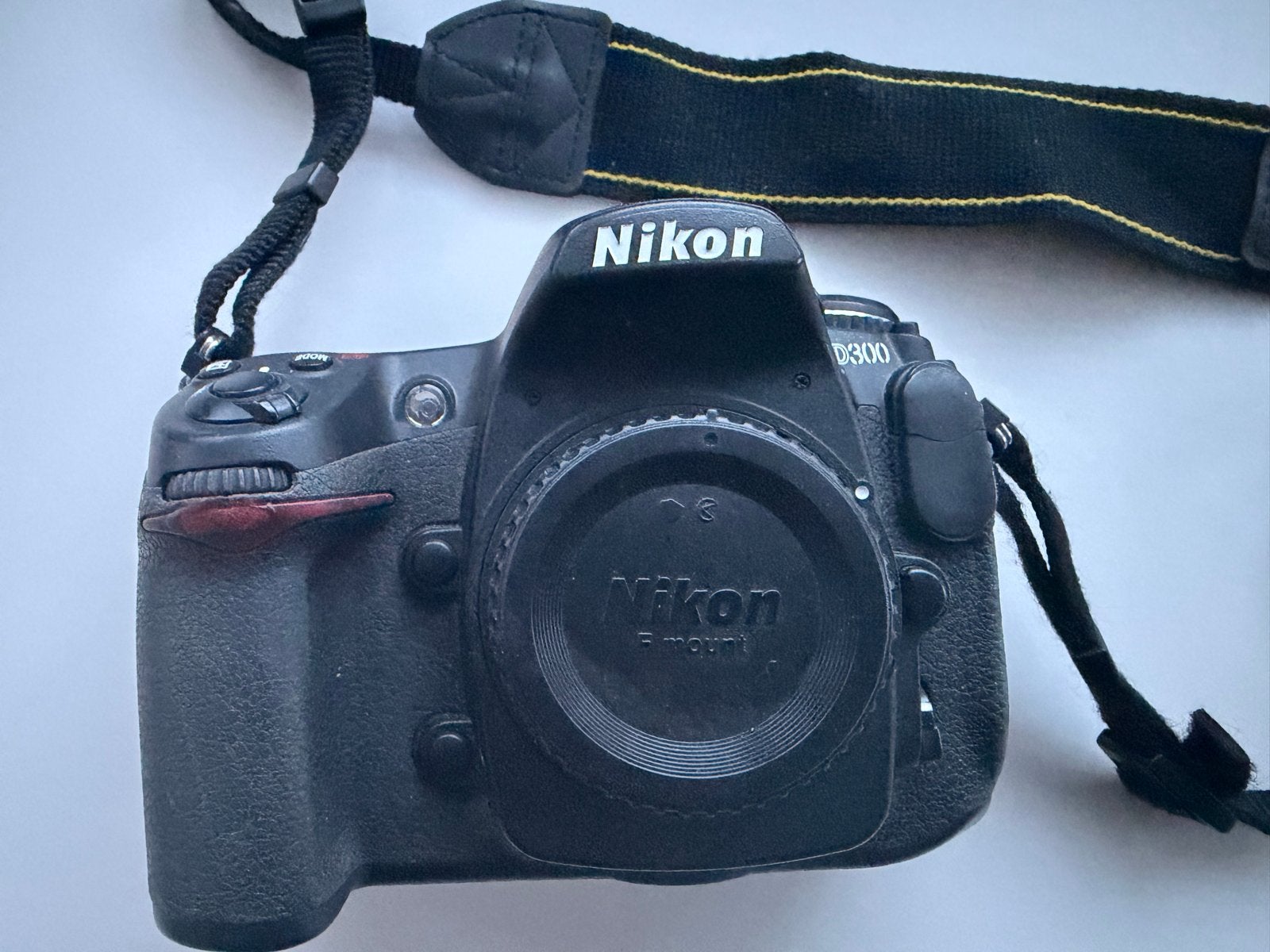 Nikon D300 Spiegelreflexcamera - Professionele Kwaliteit, Gebruikt, Spiegelreflex, Ophalen of Verzenden, Nikon