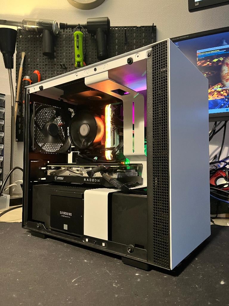 Game pc Ryzen 5 2600X, RX 5700 XT 8GB, 16gb RAM, 500GB SSD, Zelfgebouwde PC, Virtual Reality, Zo goed als nieuw, SSD