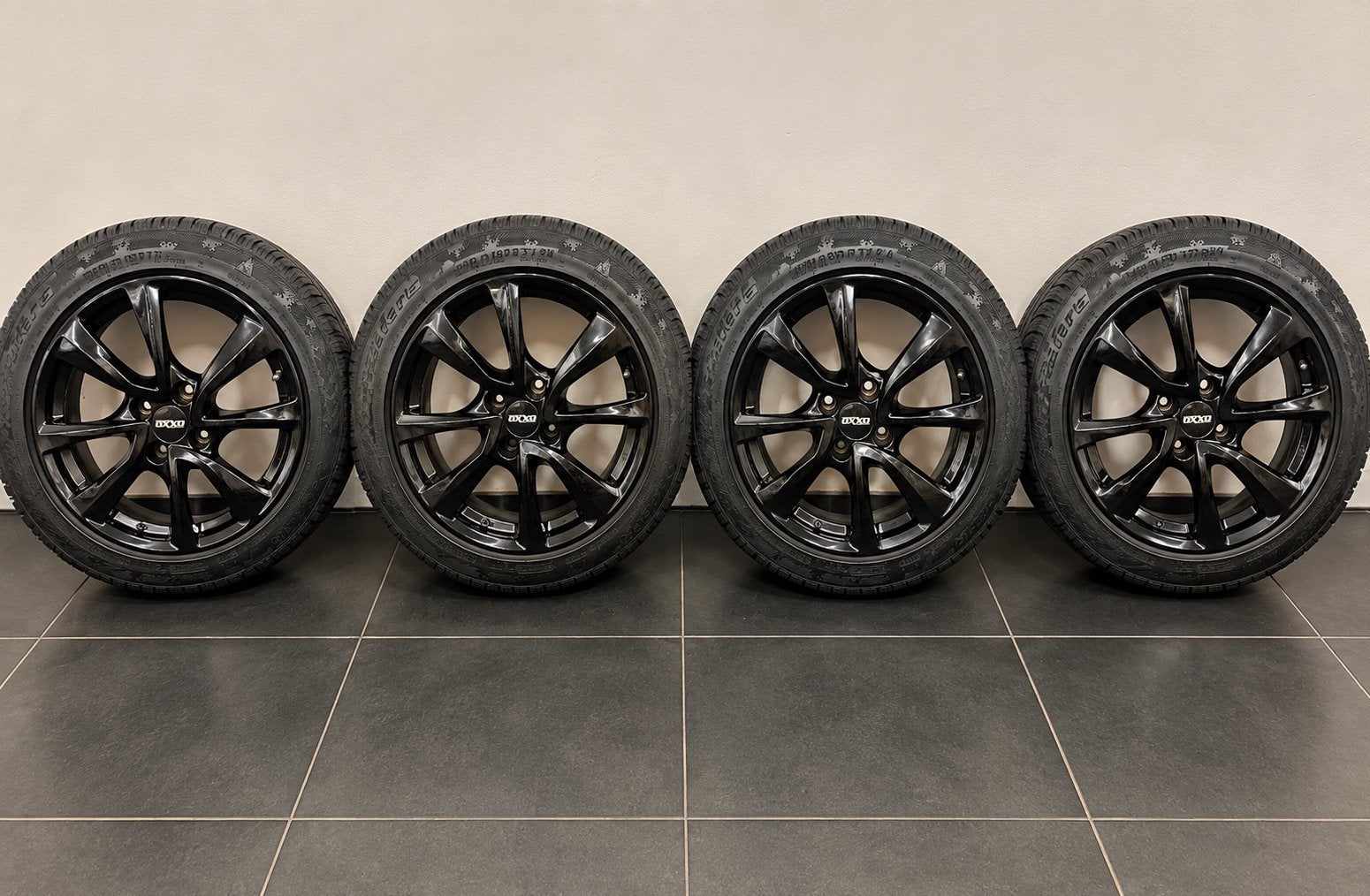 Nieuwe VELGEN en Winterbanden, 17inch, Ophalen of Verzenden, Zo goed als nieuw