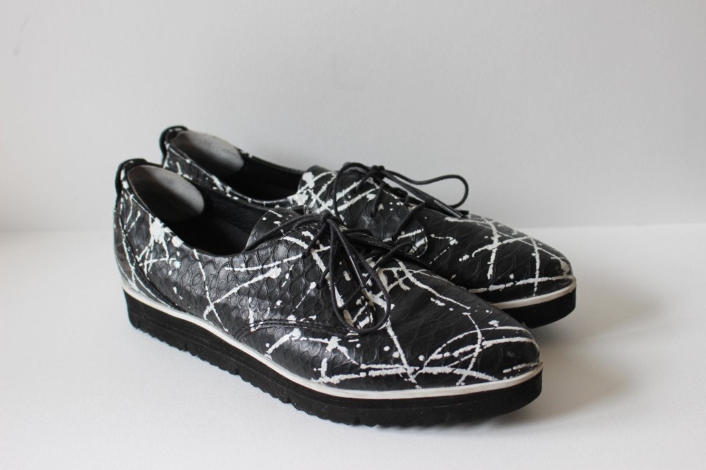 Schoenen zwart / wit 38 / Gerry Weber, Zwart, Overige typen, Ophalen of Verzenden, Zo goed als nieuw