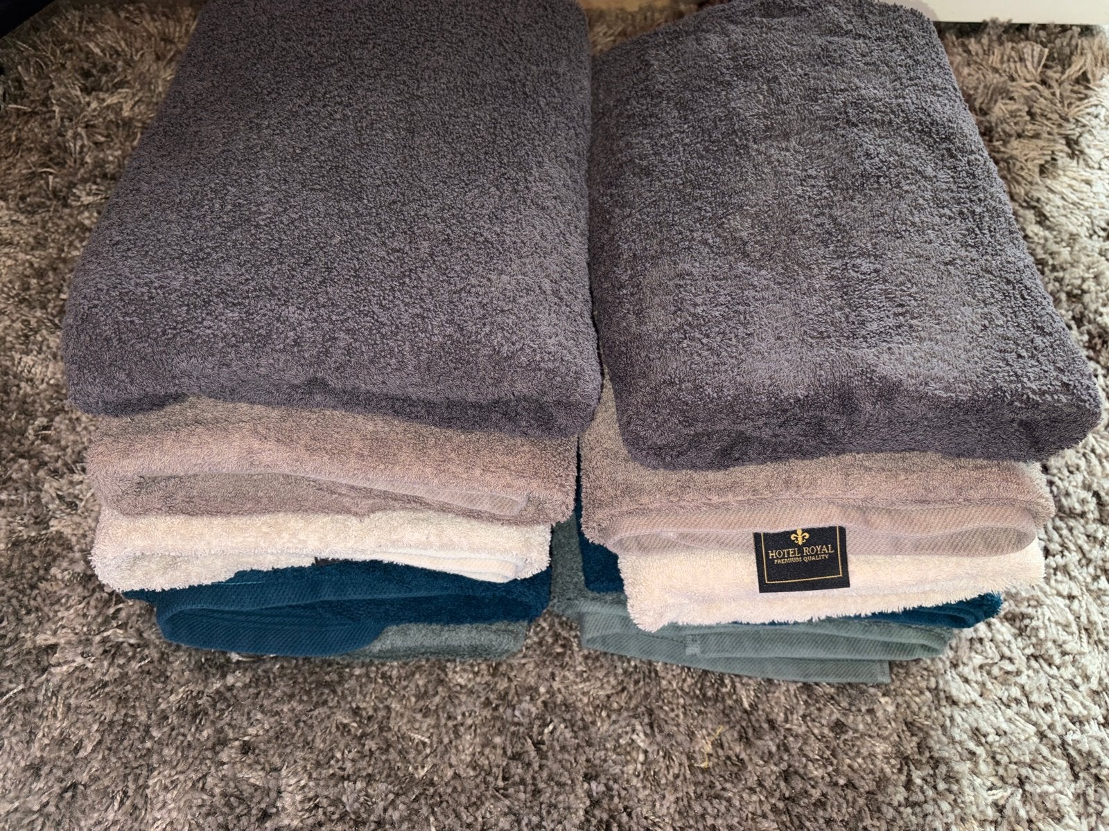 10 Hotel Royal handdoeken 70x140 cm - Zo goed als nieuw, Huis en Inrichting, Badkamer | Badtextiel en Accessoires, Meerkleurig