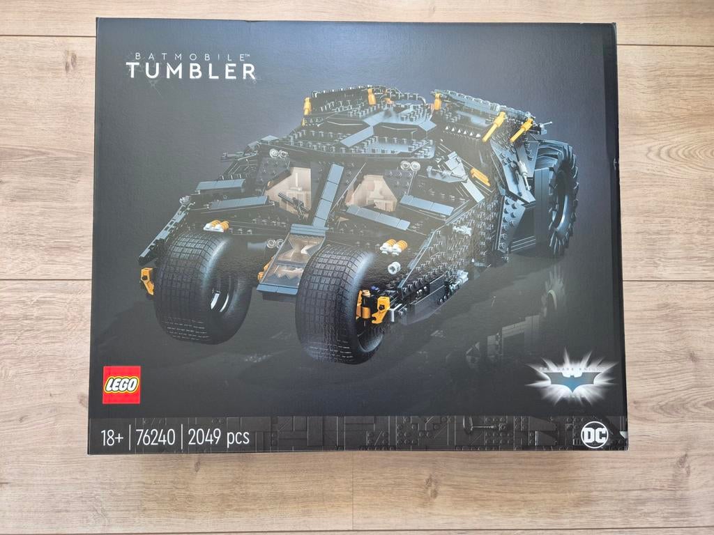 LEGO DC Batman Batmobile Tumbler 76240 - Nieuw in doos, Kinderen en Baby's, Speelgoed | Duplo en Lego, Overige thema's, Lego, Nieuw